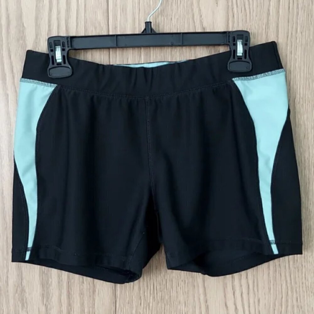 Cascade sport shorts. size L